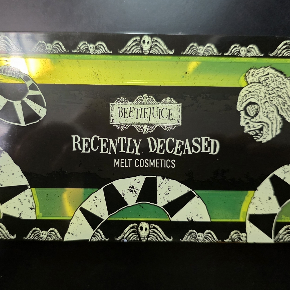 Melt Cosmetics Beetlejuice Recently Deceased Palette - Green/Black